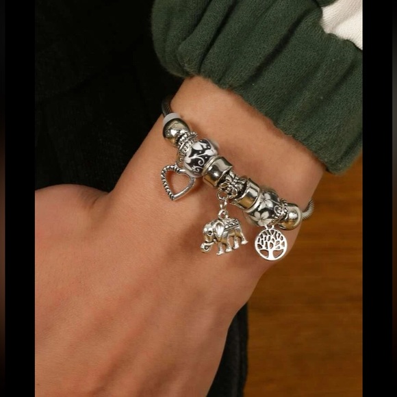 Silver Beaded Adjustable Charm Bracelet - Picture 2 of 6